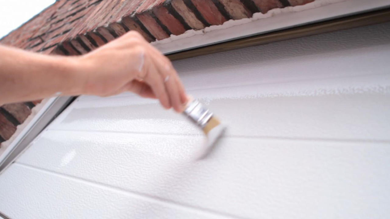 Continent Tijdig schoonmaken Garagepoort schilderen in PVC | Stappenplan | Levis